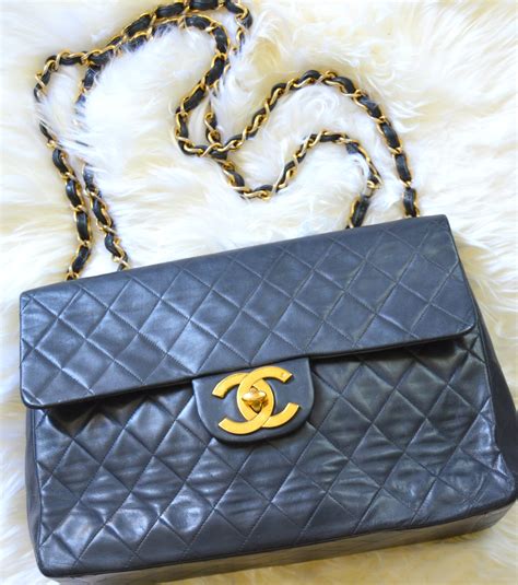 chanel vintage bag價格|Chanel bag logo.